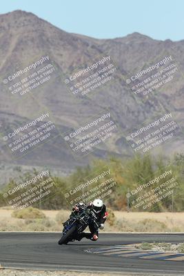 media/Oct-30-2025-Racers Edge (Thu) [[dabbdaf680]]/3-B Group/Session 5 (Turn 6)/